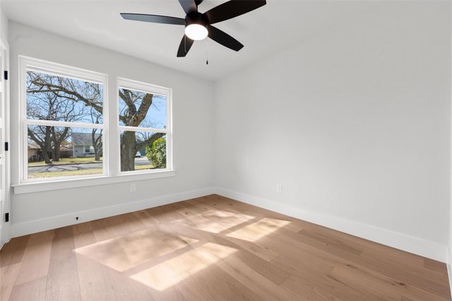2404 Monarch DR, Austin, TX 78748