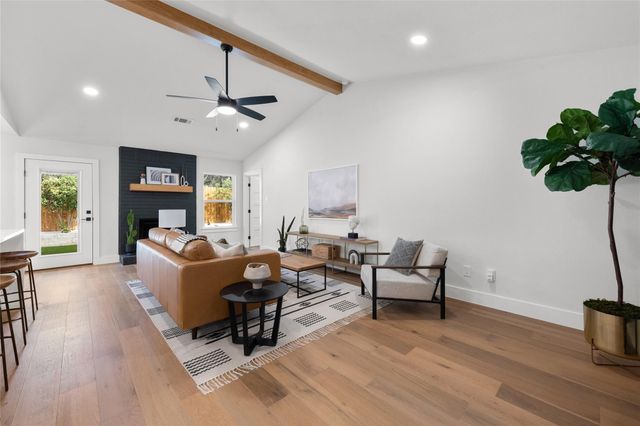 2404 Monarch DR, Austin, TX 78748