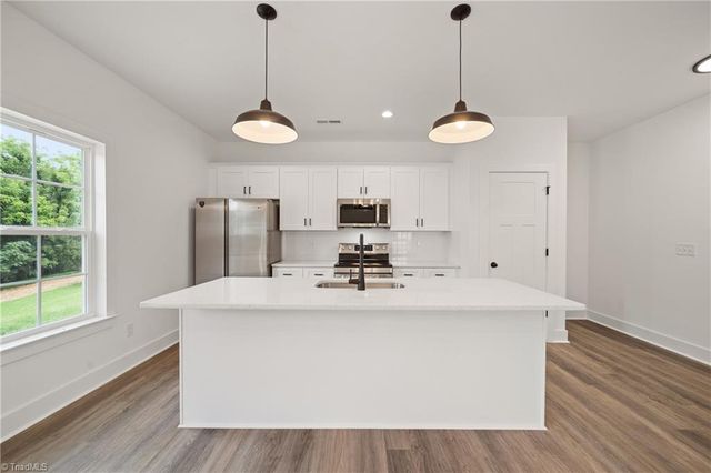1661 Ralee Drive, Winston-salem, NC 27127