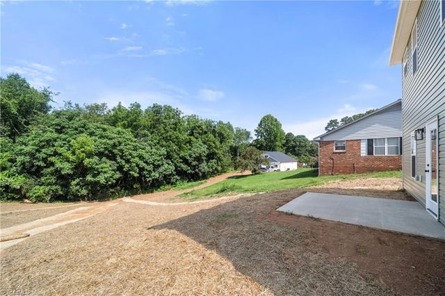 1661 Ralee Drive, Winston-salem, NC 27127