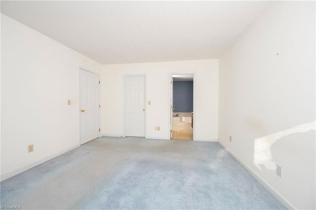 2716 Sawgrass Court, Winston-salem, NC 27103