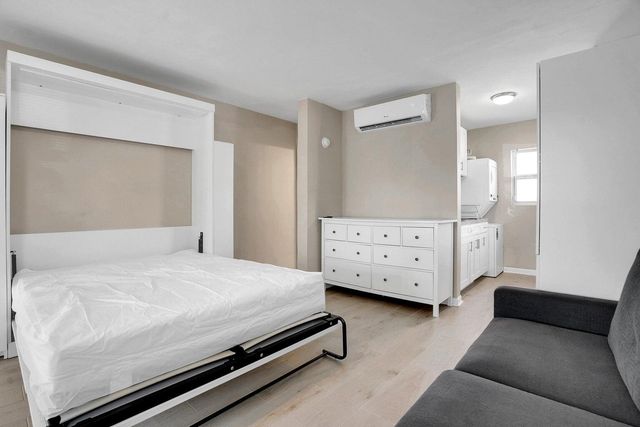 865 SE 20th Avenue 1, Deerfield Beach, FL 33441