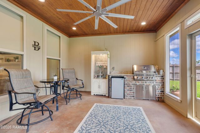 617 Easy Rock Landing Drive, Broussard, LA 70518