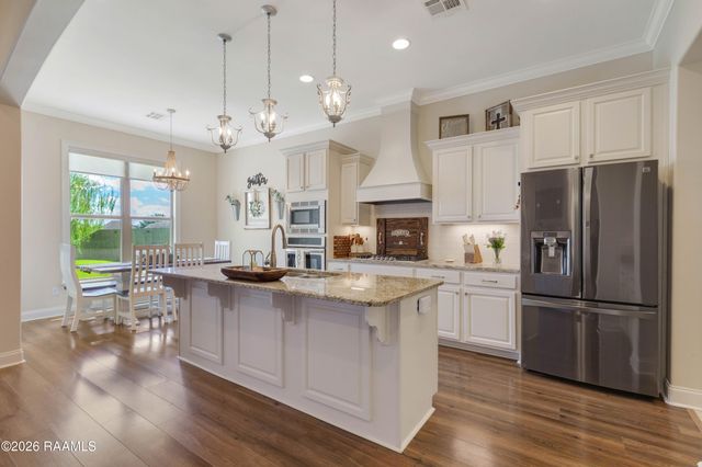 617 Easy Rock Landing Drive, Broussard, LA 70518