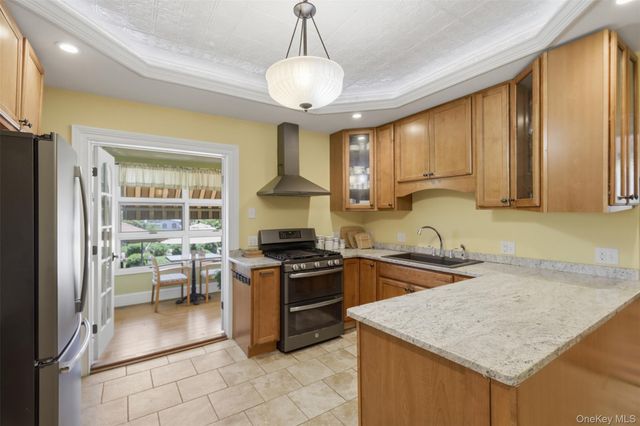 5 and 10 West Street, Marlboro, NY 12542