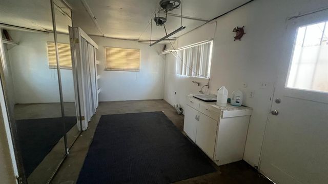 4045 N Millbrook Avenue, Fresno, CA 93726