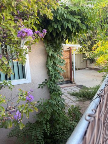 4045 N Millbrook Avenue, Fresno, CA 93726