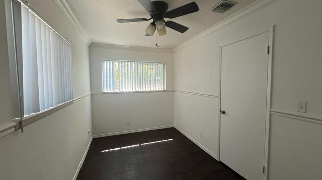 4045 N Millbrook Avenue, Fresno, CA 93726
