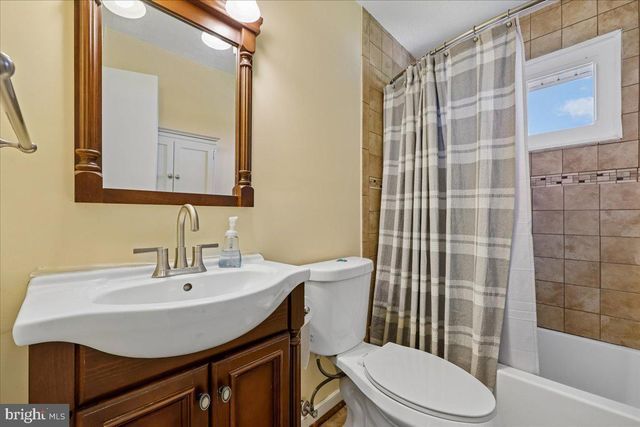 5001 ASPEN HILL RD, Rockville, MD 20853