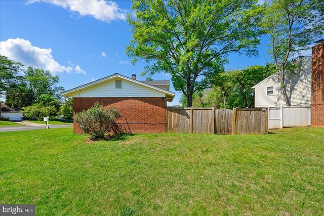 5001 ASPEN HILL RD, Rockville, MD 20853