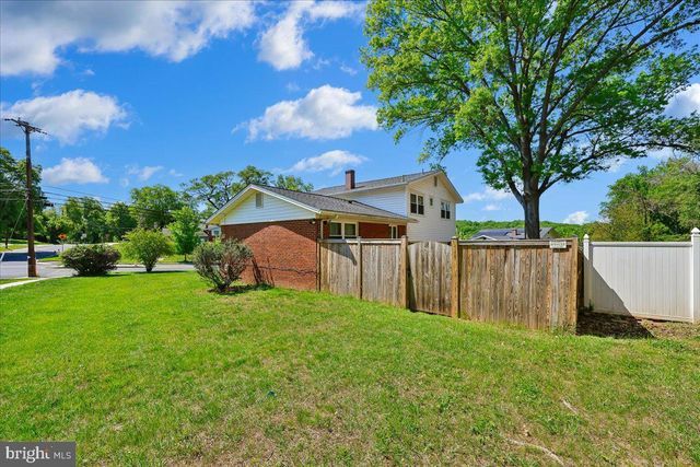 5001 ASPEN HILL RD, Rockville, MD 20853