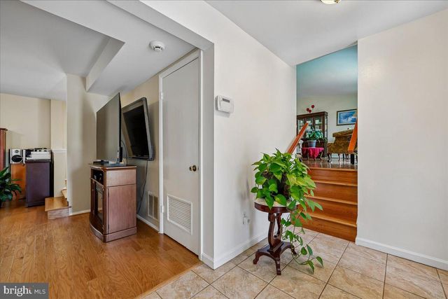 5001 ASPEN HILL RD, Rockville, MD 20853