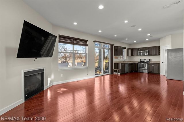 21597 Harper Lake Avenue, Saint Clair Shores, MI 48080