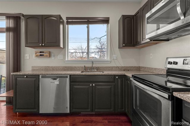 21597 Harper Lake Avenue, Saint Clair Shores, MI 48080