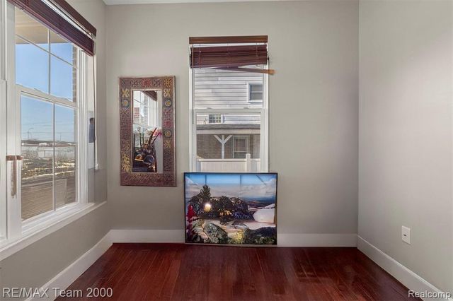 21597 Harper Lake Avenue, Saint Clair Shores, MI 48080