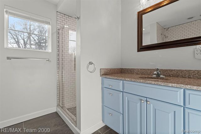 21597 Harper Lake Avenue, Saint Clair Shores, MI 48080