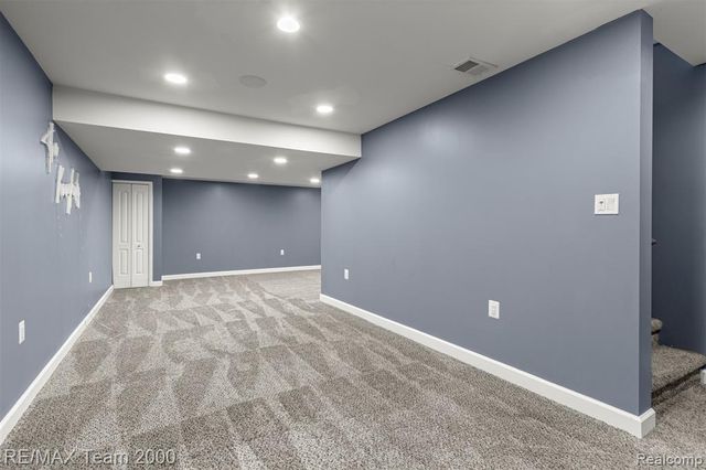 21597 Harper Lake Avenue, Saint Clair Shores, MI 48080