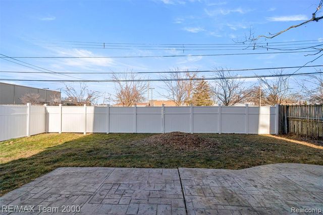 21597 Harper Lake Avenue, Saint Clair Shores, MI 48080