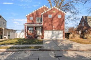 21597 Harper Lake Avenue, Saint Clair Shores, MI 48080