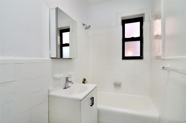 590 E 3rd Street MK, Mount Vernon, NY 10553