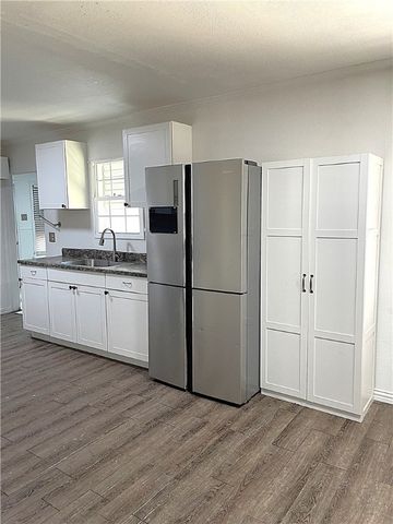 1140 Gresham, Alice, TX 78332