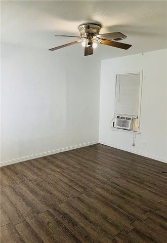 1140 Gresham, Alice, TX 78332