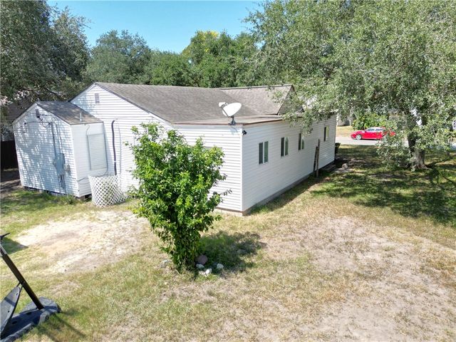 1140 Gresham, Alice, TX 78332