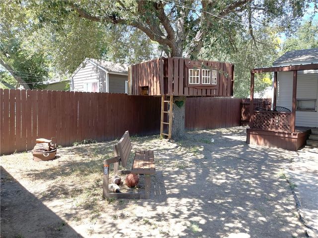 1140 Gresham, Alice, TX 78332