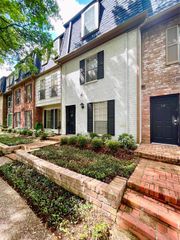 361 N Post Oak Lane 134, Houston, TX 77024