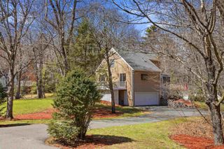 10 Hunter Drive, Derry, NH 03038