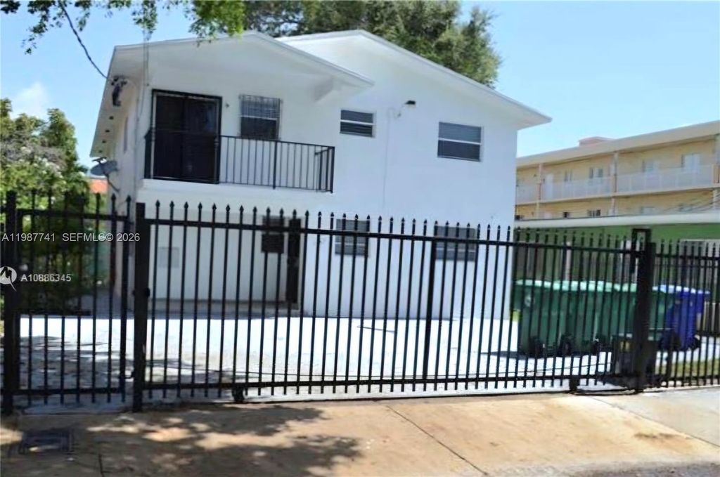 1467 SW 3rd St 2, Miami, FL 33135