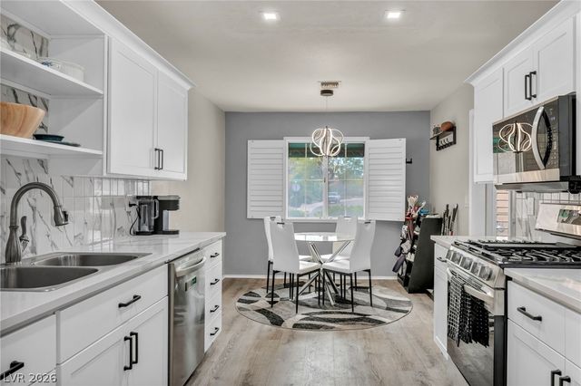 2725 Sungold Drive, Las Vegas, NV 89134