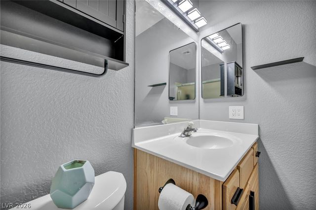 2725 Sungold Drive, Las Vegas, NV 89134