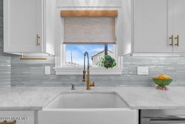 10 Waterwitch Avenue, Highlands, NJ 07732