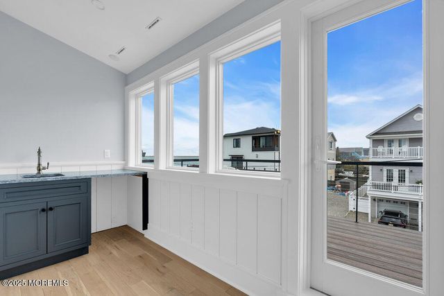 10 Waterwitch Avenue, Highlands, NJ 07732