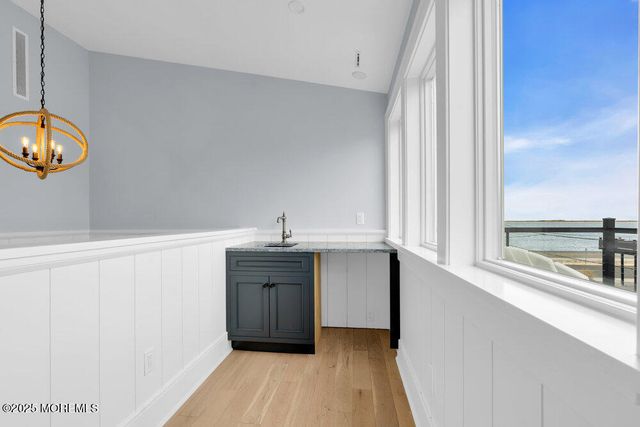 10 Waterwitch Avenue, Highlands, NJ 07732