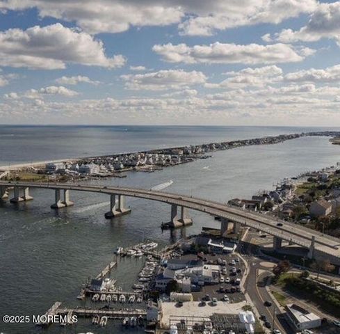 10 Waterwitch Avenue, Highlands, NJ 07732