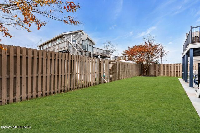 10 Waterwitch Avenue, Highlands, NJ 07732