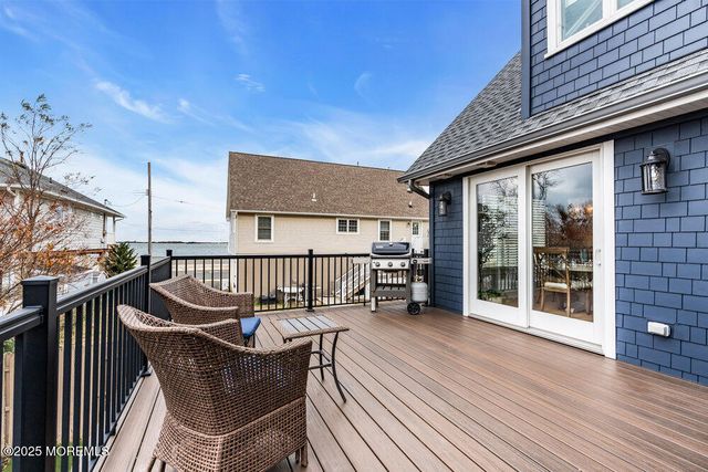 10 Waterwitch Avenue, Highlands, NJ 07732