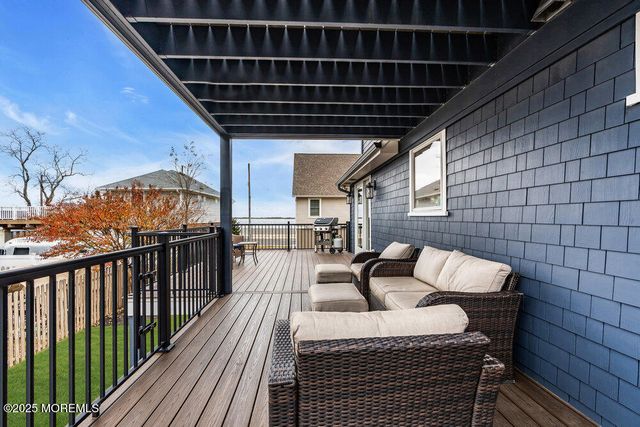 10 Waterwitch Avenue, Highlands, NJ 07732