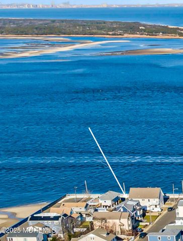 10 Waterwitch Avenue, Highlands, NJ 07732