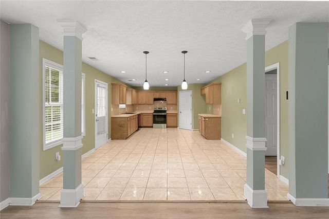 125 Ethan Moor, Jonesboro, GA 30238