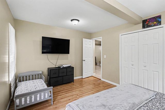 21408 Collingham Avenue, Farmington, MI 48336