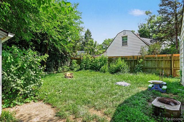 21408 Collingham Avenue, Farmington, MI 48336