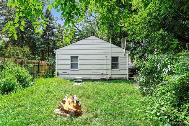 21408 Collingham Avenue, Farmington, MI 48336