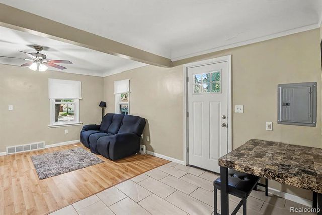 21408 Collingham Avenue, Farmington, MI 48336