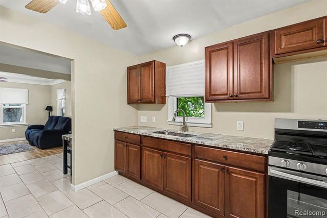 21408 Collingham Avenue, Farmington, MI 48336