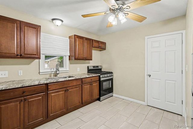 21408 Collingham Avenue, Farmington, MI 48336