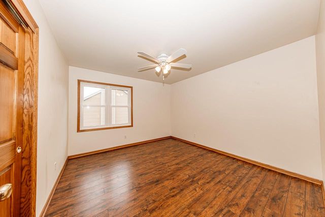 2221 Inverness DRIVE, Waukesha, WI 53186