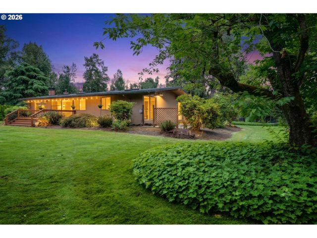 9324 Ne LEVEE Rd, Portland, OR 97211